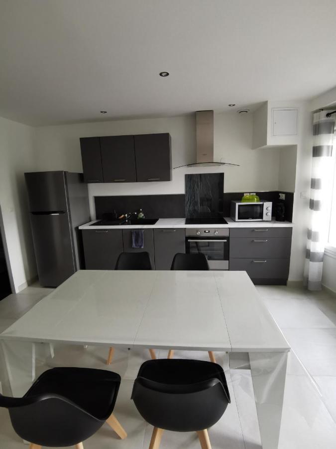 Superbe Appartement Neuf Tout Equipe, Non Fumeur Avec Place De Parking Privee Orléans Buitenkant foto
