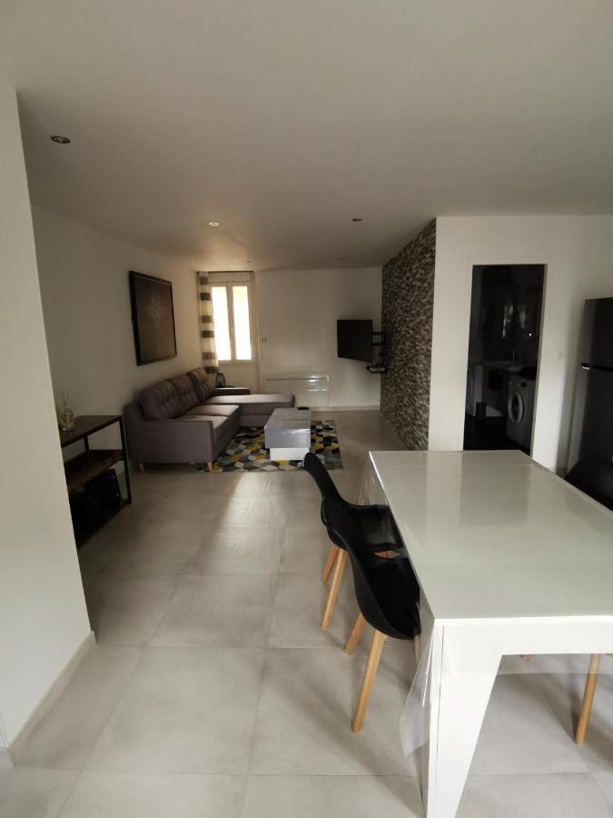 Superbe Appartement Neuf Tout Equipe, Non Fumeur Avec Place De Parking Privee Orléans Buitenkant foto